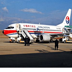 查干湖航空运输航空快运业稳步发展的原因是什么？